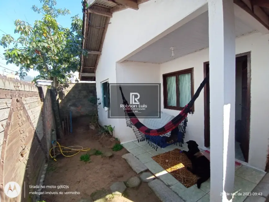 Foto 2 de Casa com 2 quartos à venda, 110m2 em São João do Rio Vermelho, Florianopolis - SC