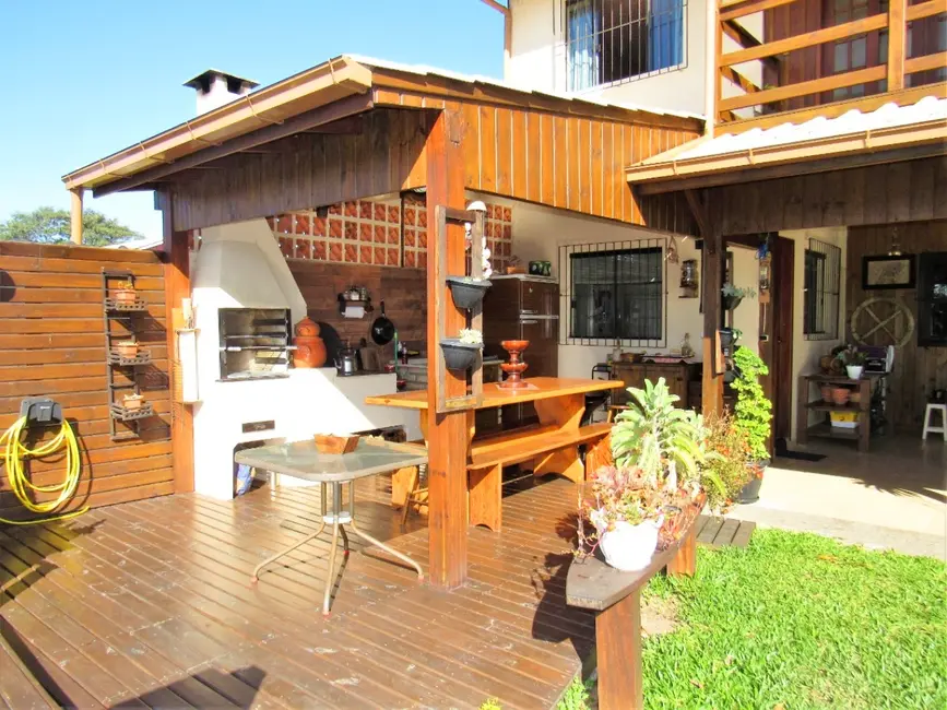 Casa com 5 quartos à venda, 230m2 em São João do Rio Vermelho, Florianopolis - SC - imagem 6 Foto 6 de Casa com 5 quartos à venda, 230m2 em São João do Rio Vermelho, Florianopolis - SC