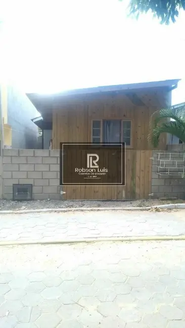 Foto 1 de Casa com 2 quartos à venda, 85m2 em Ingleses do Rio Vermelho, Florianopolis - SC