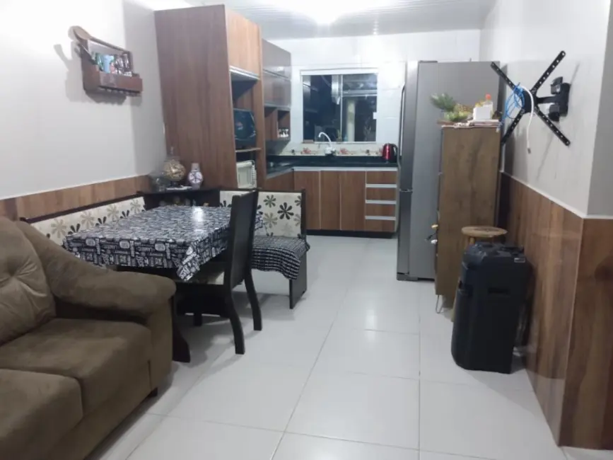 Casa com 2 quartos à venda, 100m2 em Florianopolis - SC - imagem 5 Foto 5 de Casa com 2 quartos à venda, 100m2 em Florianopolis - SC