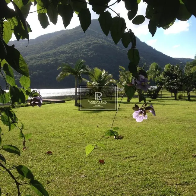 Casa com 4 quartos à venda, 2200m2 em Florianopolis - SC - imagem 1 Foto 1 de Casa com 4 quartos à venda, 2200m2 em Florianopolis - SC