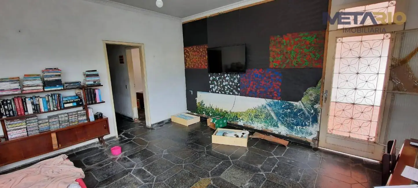 Casa com 3 quartos à venda, 430m2 em Vila Valqueire, Rio De Janeiro - RJ - imagem 4 Foto 4 de Casa com 3 quartos à venda, 430m2 em Vila Valqueire, Rio De Janeiro - RJ