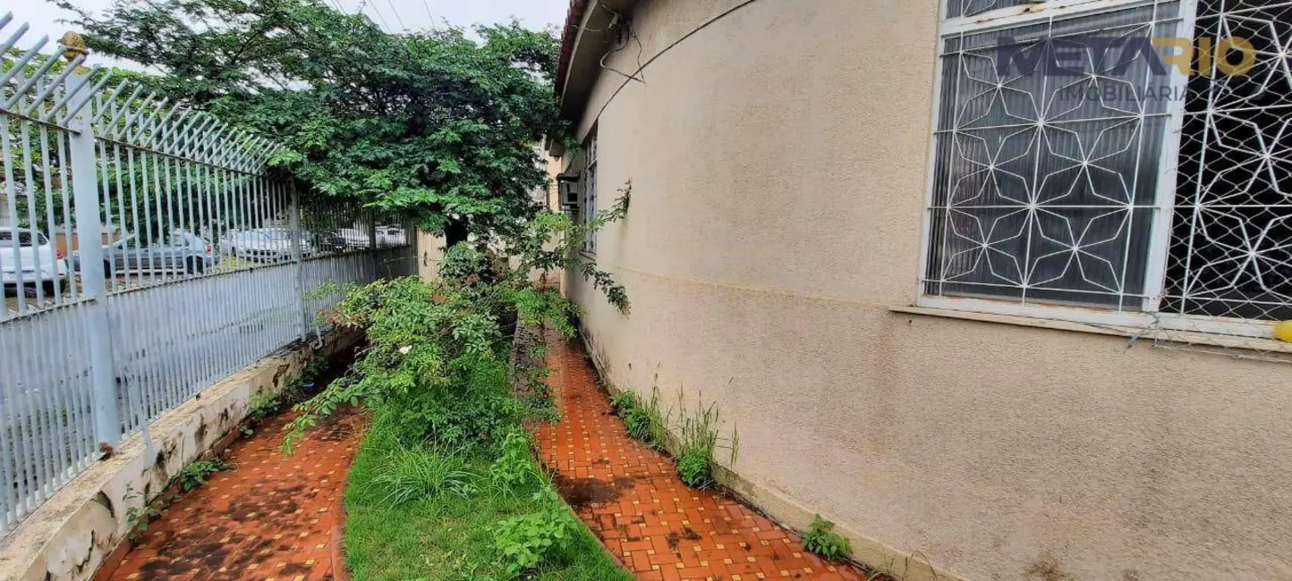 Casa com 3 quartos à venda, 430m2 em Vila Valqueire, Rio De Janeiro - RJ - imagem 3 Foto 3 de Casa com 3 quartos à venda, 430m2 em Vila Valqueire, Rio De Janeiro - RJ