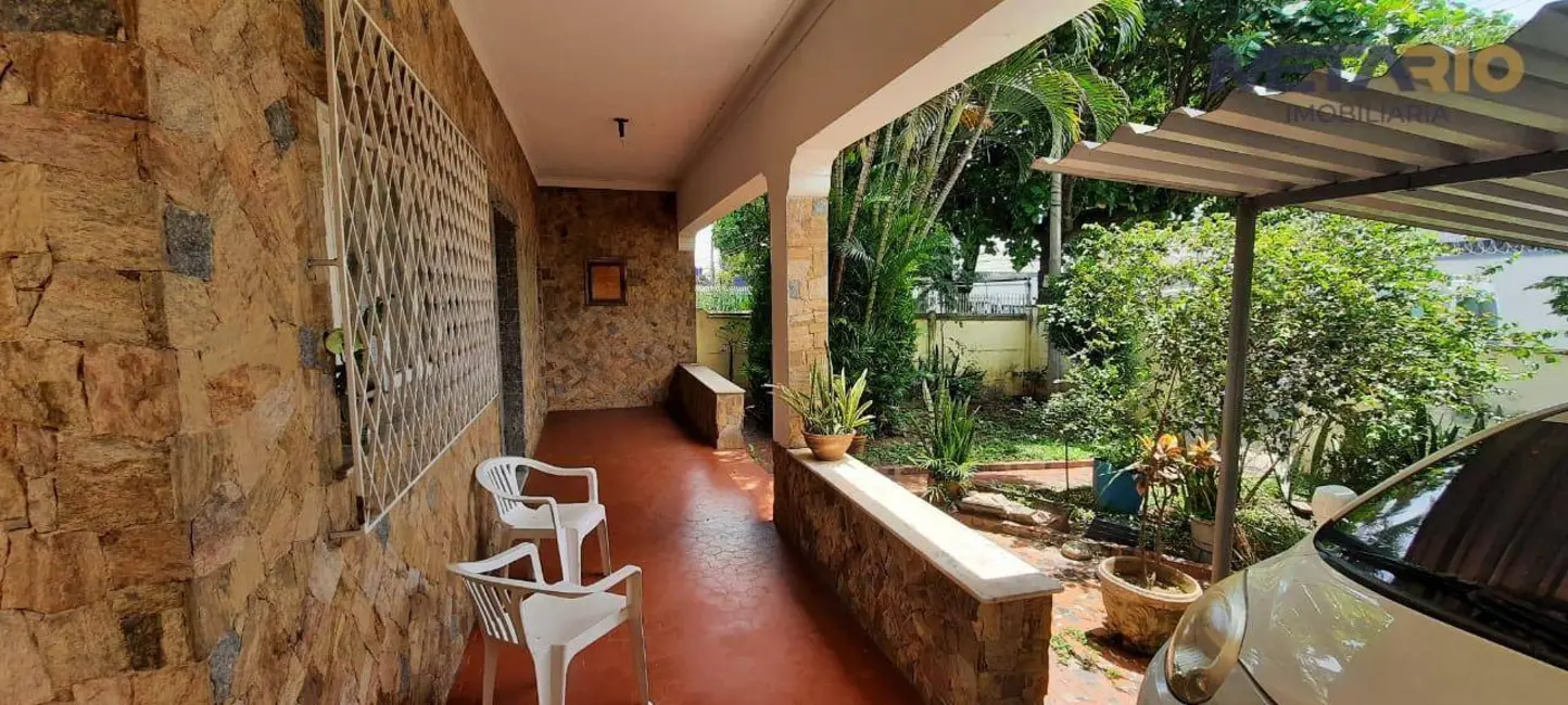 Casa com 3 quartos à venda, 500m2 em Vila Valqueire, Rio De Janeiro - RJ - imagem 3 Foto 3 de Casa com 3 quartos à venda, 500m2 em Vila Valqueire, Rio De Janeiro - RJ