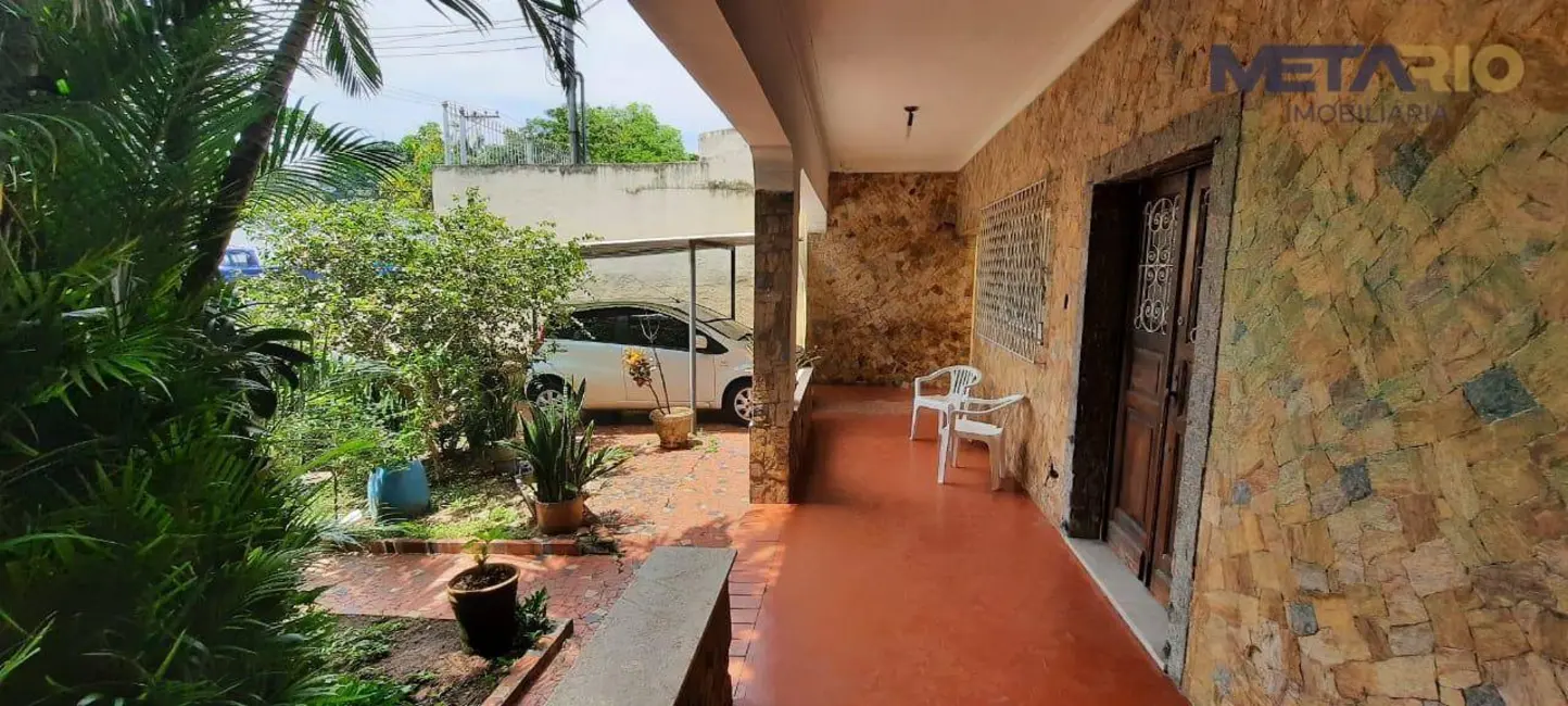 Foto 2 de Casa com 3 quartos à venda, 500m2 em Vila Valqueire, Rio De Janeiro - RJ