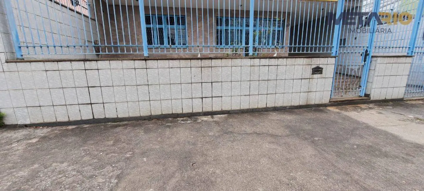 Casa de Condomínio com 3 quartos à venda, 600m2 em Vila Valqueire, Rio De Janeiro - RJ - imagem 3 Foto 3 de Casa de Condomínio com 3 quartos à venda, 600m2 em Vila Valqueire, Rio De Janeiro - RJ