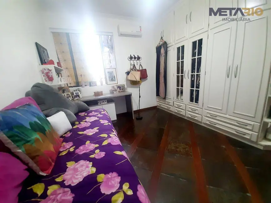 Casa de Condomínio com 3 quartos à venda, 272m2 em Vila Valqueire, Rio De Janeiro - RJ - imagem 7 Foto 7 de Casa de Condomínio com 3 quartos à venda, 272m2 em Vila Valqueire, Rio De Janeiro - RJ