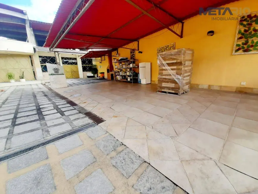 Armazém / Galpão à venda e para alugar, 700m2 em Bento Ribeiro, Rio De Janeiro - RJ - imagem 3 Foto 3 de Armazém / Galpão à venda e para alugar, 700m2 em Bento Ribeiro, Rio De Janeiro - RJ