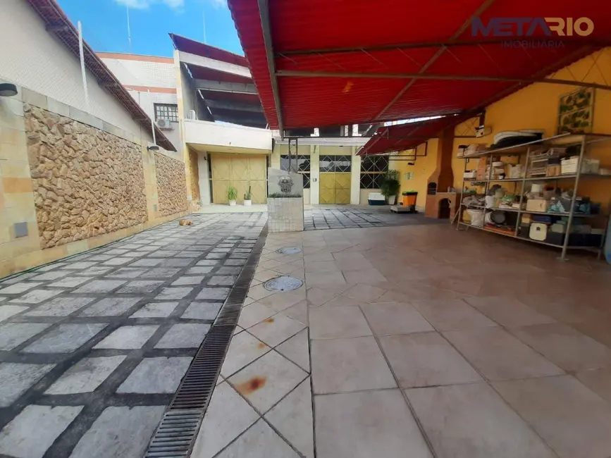 Armazém / Galpão à venda e para alugar, 700m2 em Bento Ribeiro, Rio De Janeiro - RJ - imagem 6 Foto 6 de Armazém / Galpão à venda e para alugar, 700m2 em Bento Ribeiro, Rio De Janeiro - RJ