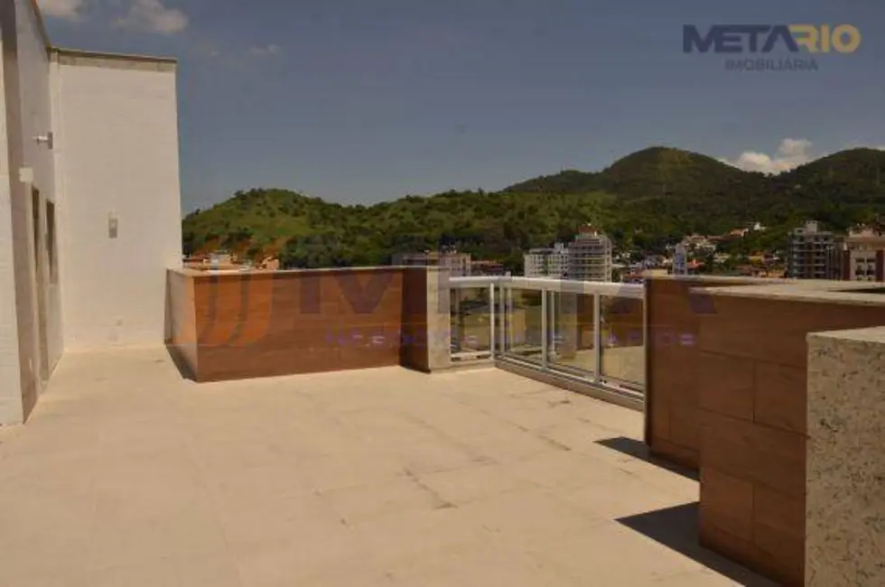 Cobertura com 3 quartos à venda, 256m2 em Vila Valqueire, Rio De Janeiro - RJ - imagem 3 Foto 3 de Cobertura com 3 quartos à venda, 256m2 em Vila Valqueire, Rio De Janeiro - RJ