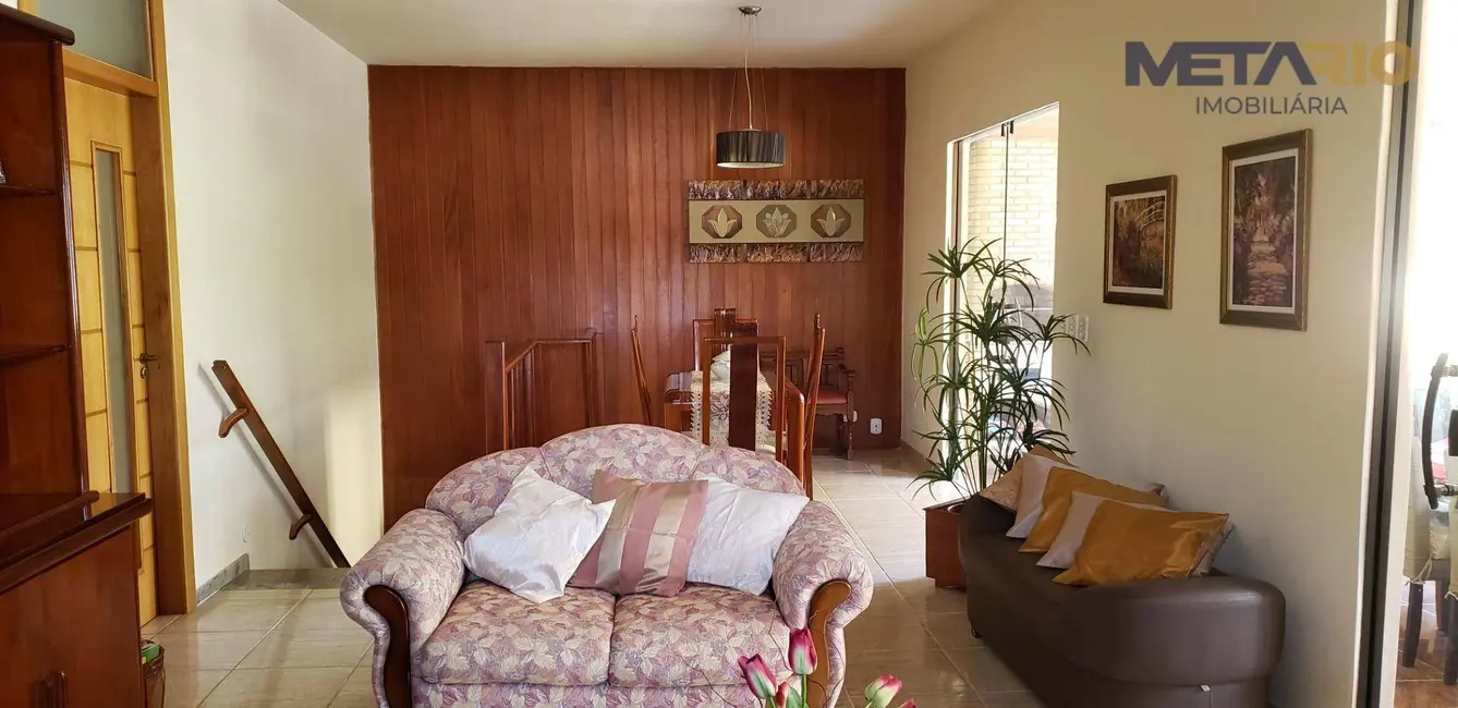 Casa de Condomínio com 3 quartos à venda, 500m2 em Vila Valqueire, Rio De Janeiro - RJ - imagem 6 Foto 6 de Casa de Condomínio com 3 quartos à venda, 500m2 em Vila Valqueire, Rio De Janeiro - RJ