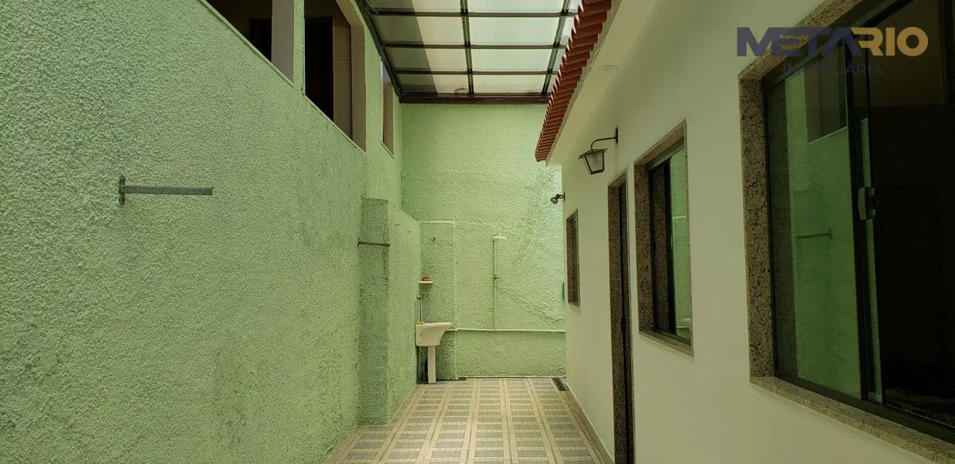 Casa de Condomínio com 3 quartos à venda, 500m2 em Vila Valqueire, Rio De Janeiro - RJ - imagem 3 Foto 3 de Casa de Condomínio com 3 quartos à venda, 500m2 em Vila Valqueire, Rio De Janeiro - RJ