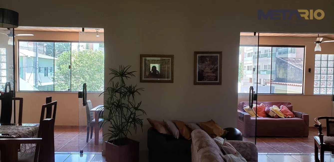 Casa de Condomínio com 3 quartos à venda, 500m2 em Vila Valqueire, Rio De Janeiro - RJ - imagem 5 Foto 5 de Casa de Condomínio com 3 quartos à venda, 500m2 em Vila Valqueire, Rio De Janeiro - RJ