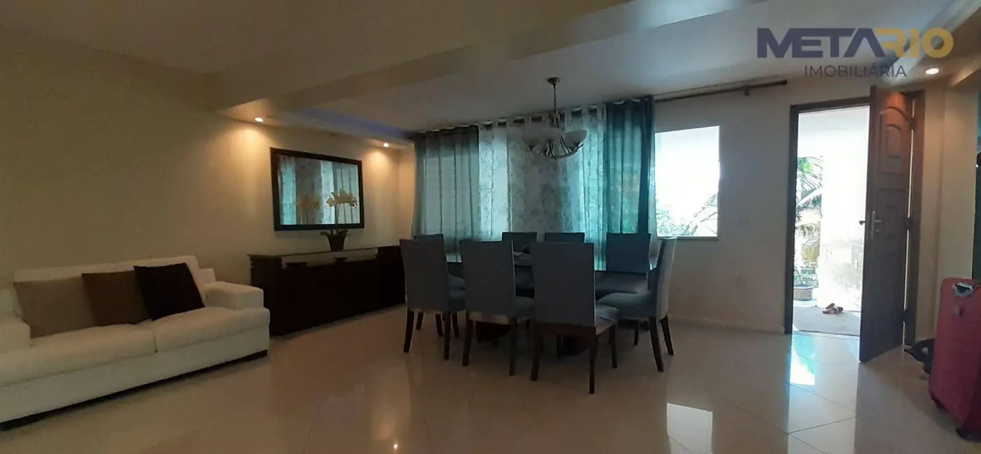Casa de Condomínio com 3 quartos à venda, 197m2 em Vila Valqueire, Rio De Janeiro - RJ - imagem 3 Foto 3 de Casa de Condomínio com 3 quartos à venda, 197m2 em Vila Valqueire, Rio De Janeiro - RJ