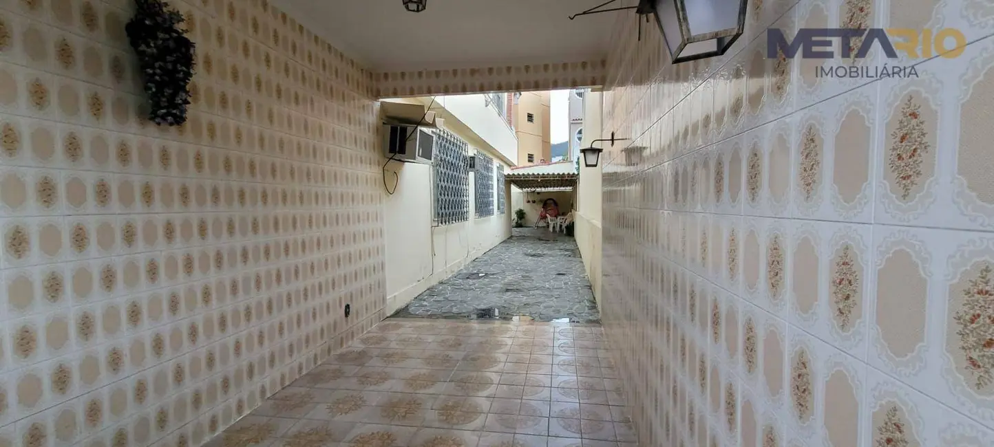 Casa de Condomínio com 4 quartos à venda, 250m2 em Vila Valqueire, Rio De Janeiro - RJ - imagem 3 Foto 3 de Casa de Condomínio com 4 quartos à venda, 250m2 em Vila Valqueire, Rio De Janeiro - RJ