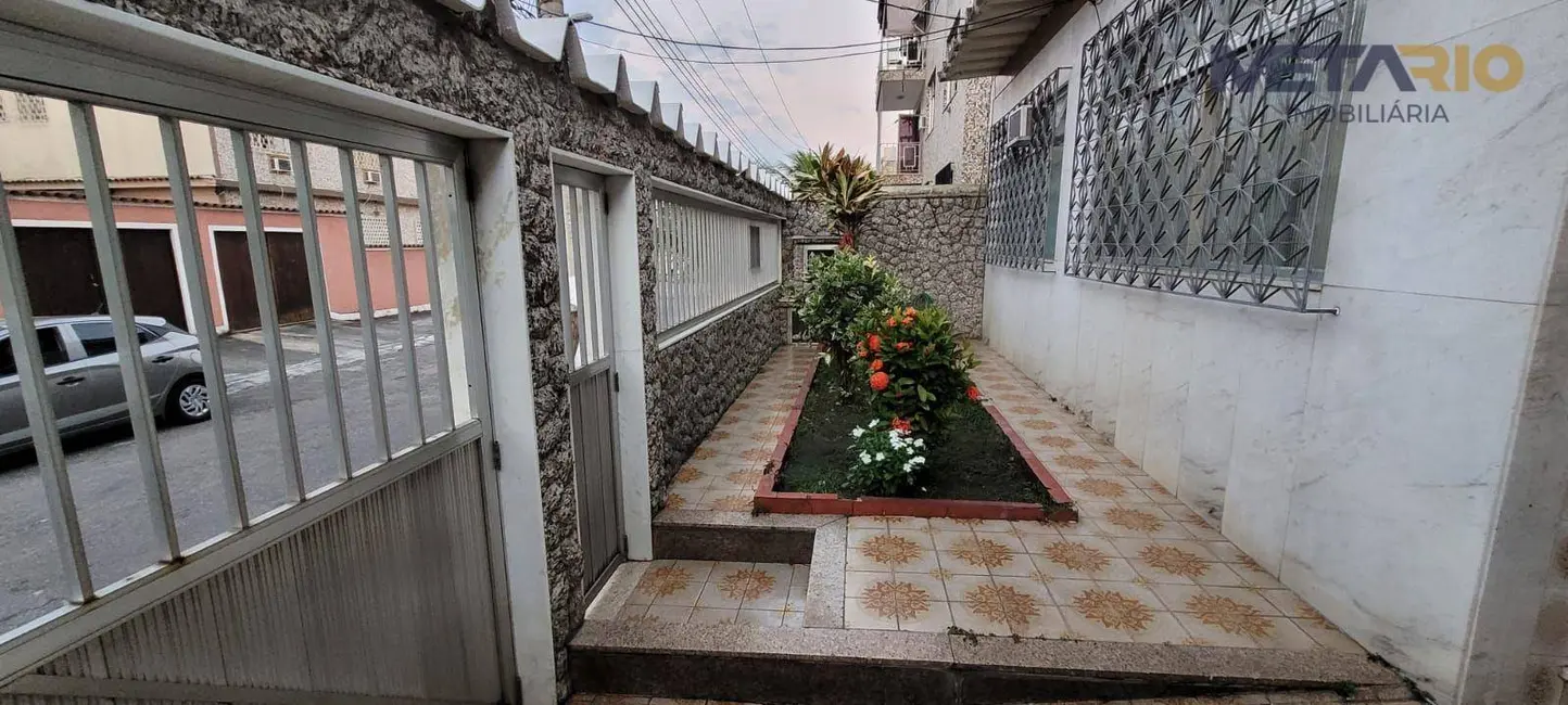 Foto 2 de Casa de Condomínio com 4 quartos à venda, 250m2 em Vila Valqueire, Rio De Janeiro - RJ