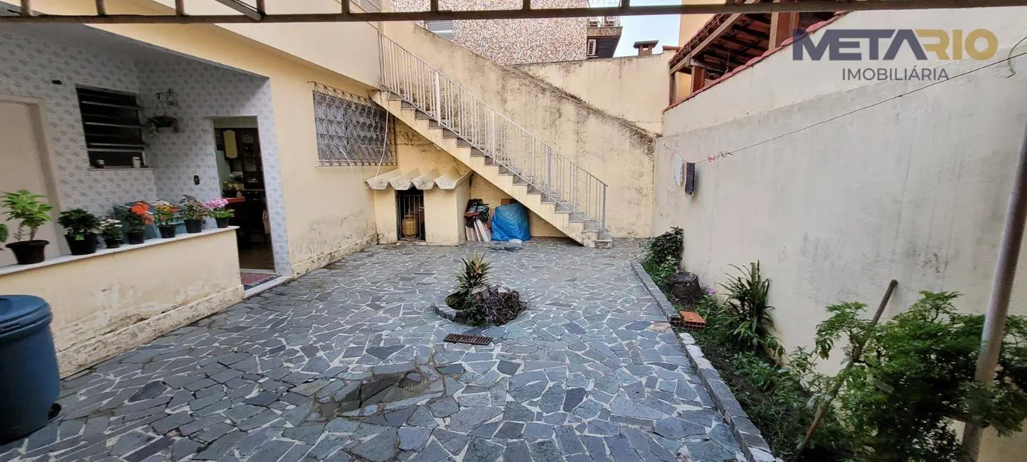 Casa de Condomínio com 4 quartos à venda, 250m2 em Vila Valqueire, Rio De Janeiro - RJ - imagem 9 Foto 9 de Casa de Condomínio com 4 quartos à venda, 250m2 em Vila Valqueire, Rio De Janeiro - RJ