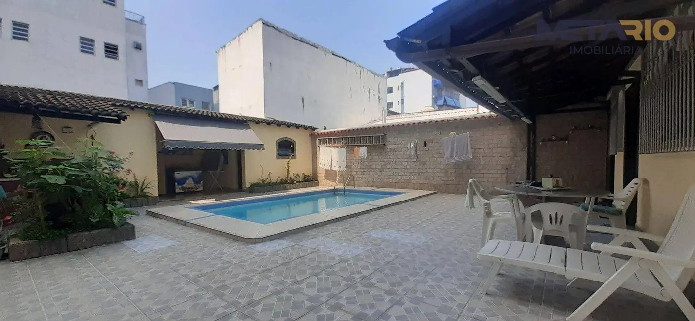 Casa de Condomínio com 3 quartos à venda, 250m2 em Vila Valqueire, Rio De Janeiro - RJ - imagem 3 Foto 3 de Casa de Condomínio com 3 quartos à venda, 250m2 em Vila Valqueire, Rio De Janeiro - RJ