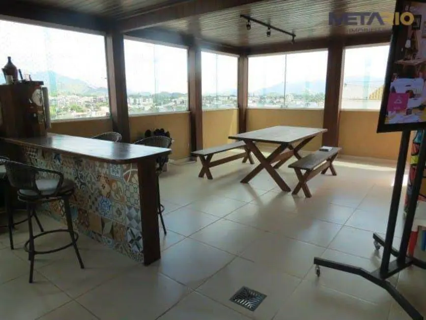 Cobertura com 4 quartos à venda e para alugar, 365m2 em Vila Valqueire, Rio De Janeiro - RJ - imagem 8 Foto 8 de Cobertura com 4 quartos à venda e para alugar, 365m2 em Vila Valqueire, Rio De Janeiro - RJ
