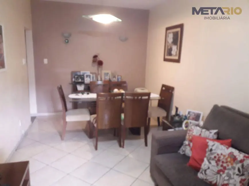 Foto 2 de Casa de Condomínio com 3 quartos à venda, 160m2 em Marechal Hermes, Rio De Janeiro - RJ