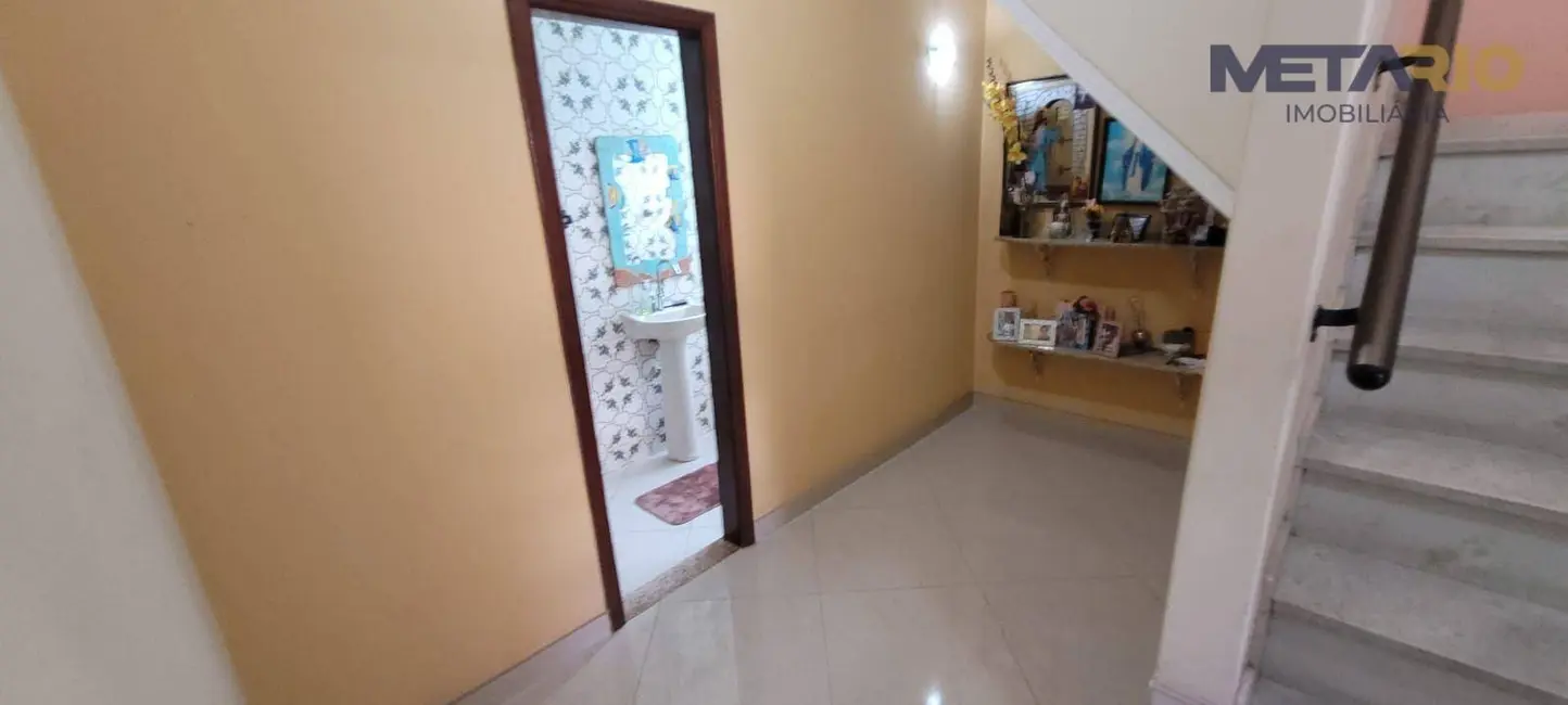 Casa de Condomínio com 4 quartos à venda, 250m2 em Bento Ribeiro, Rio De Janeiro - RJ - imagem 8 Foto 8 de Casa de Condomínio com 4 quartos à venda, 250m2 em Bento Ribeiro, Rio De Janeiro - RJ