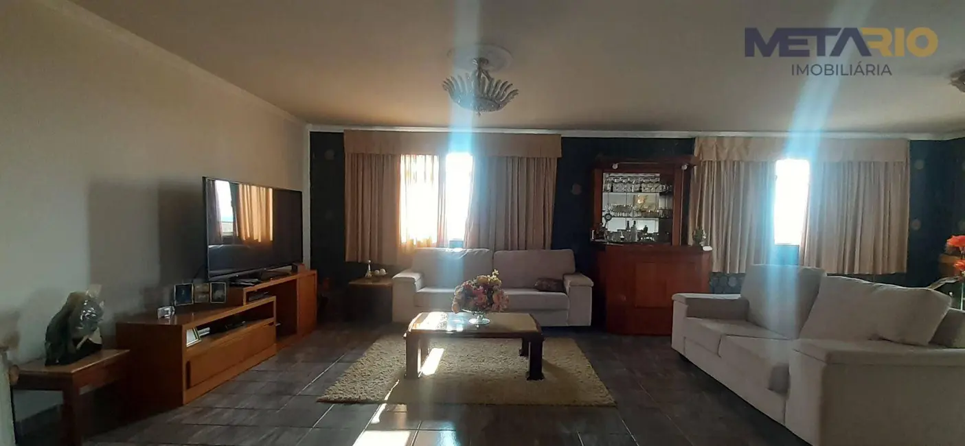 Cobertura com 3 quartos à venda, 258m2 em Vila Valqueire, Rio De Janeiro - RJ - imagem 3 Foto 3 de Cobertura com 3 quartos à venda, 258m2 em Vila Valqueire, Rio De Janeiro - RJ