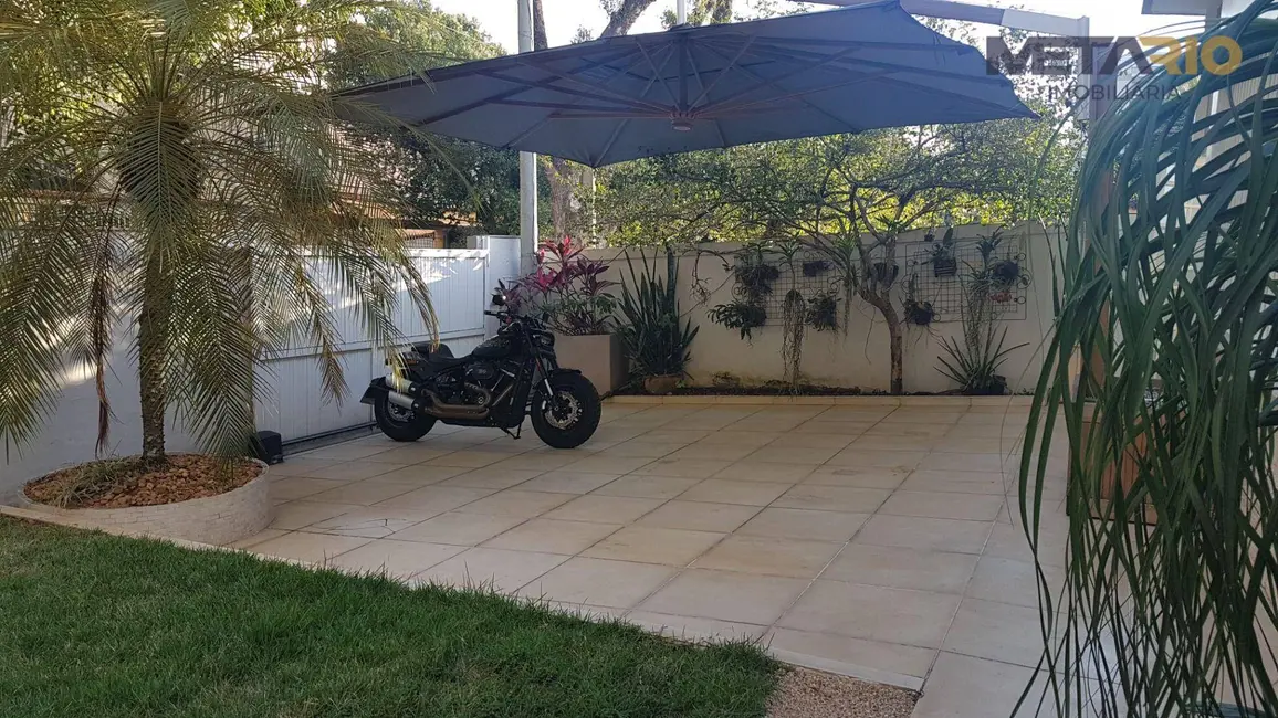 Casa de Condomínio com 3 quartos à venda, 480m2 em Vila Valqueire, Rio De Janeiro - RJ - imagem 9 Foto 9 de Casa de Condomínio com 3 quartos à venda, 480m2 em Vila Valqueire, Rio De Janeiro - RJ