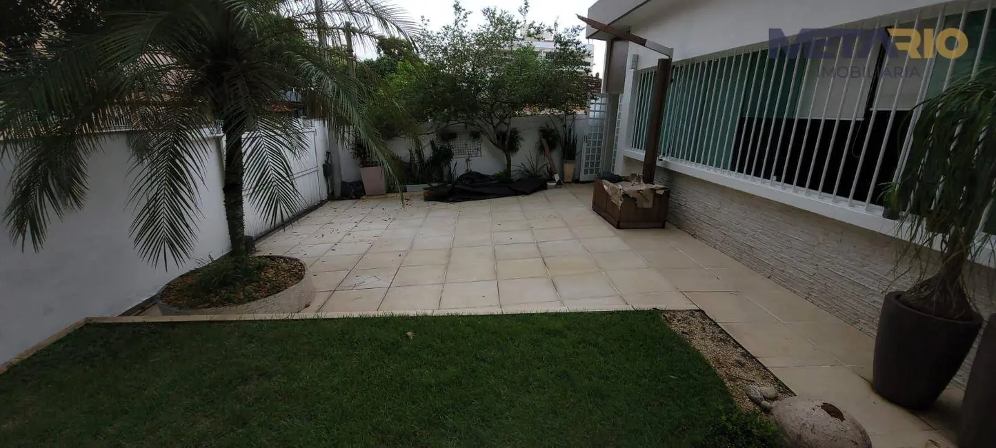 Casa de Condomínio com 3 quartos à venda, 480m2 em Vila Valqueire, Rio De Janeiro - RJ - imagem 5 Foto 5 de Casa de Condomínio com 3 quartos à venda, 480m2 em Vila Valqueire, Rio De Janeiro - RJ