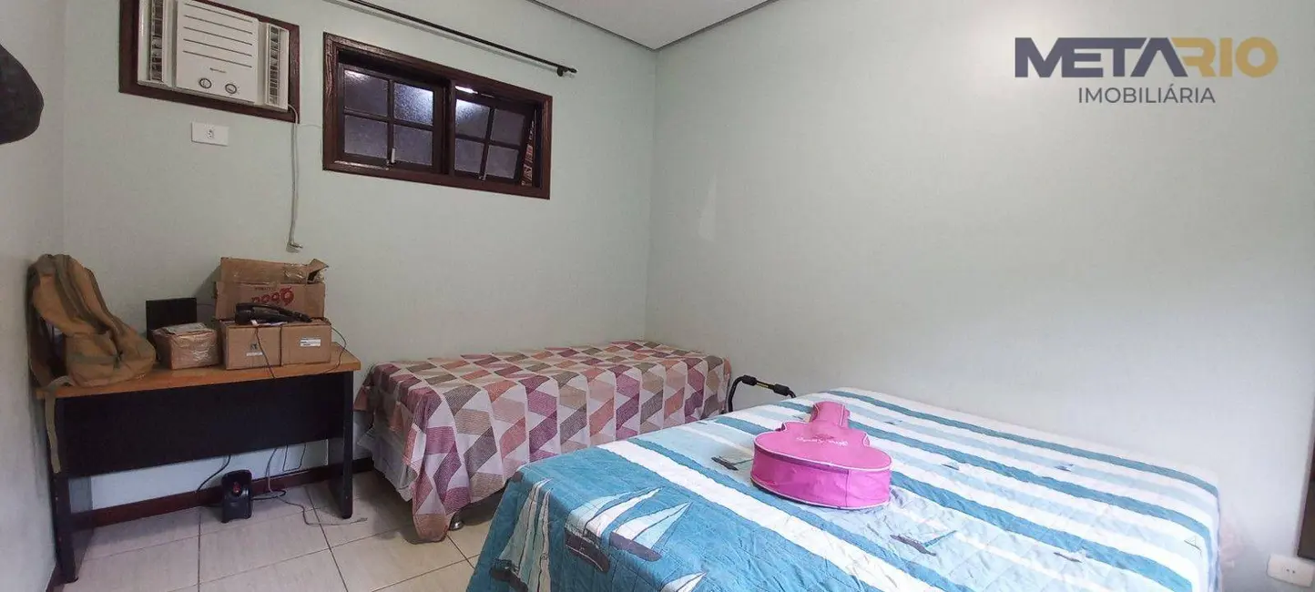 Casa de Condomínio com 4 quartos à venda, 300m2 em Jardim Sulacap, Rio De Janeiro - RJ - imagem 9 Foto 9 de Casa de Condomínio com 4 quartos à venda, 300m2 em Jardim Sulacap, Rio De Janeiro - RJ