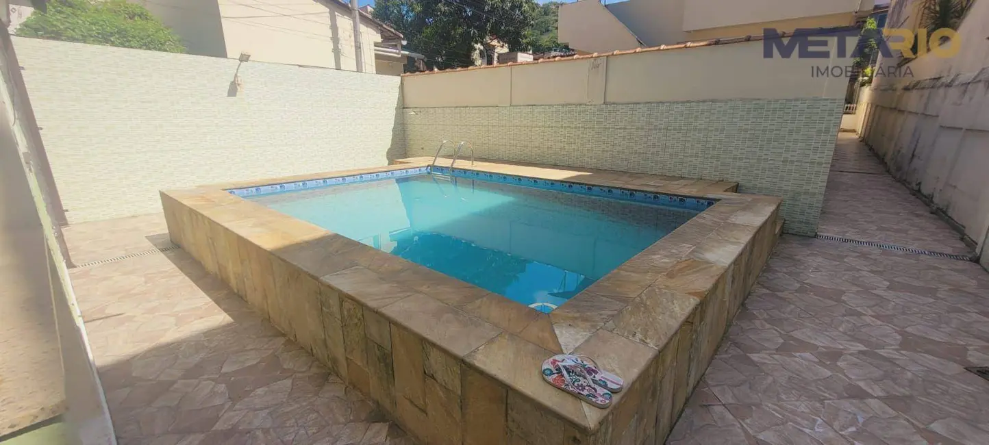 Casa de Condomínio com 3 quartos à venda, 500m2 em Vila Valqueire, Rio De Janeiro - RJ - imagem 3 Foto 3 de Casa de Condomínio com 3 quartos à venda, 500m2 em Vila Valqueire, Rio De Janeiro - RJ