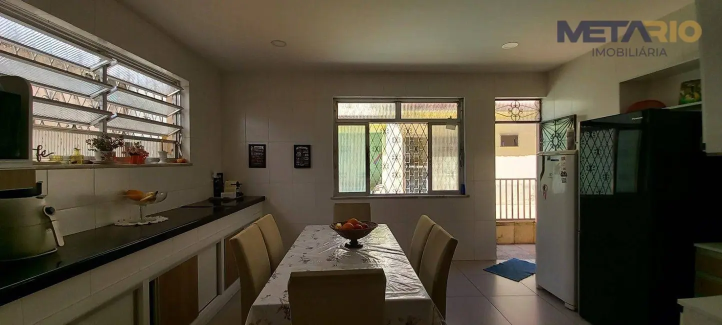 Casa de Condomínio com 3 quartos à venda, 360m2 em Vila Valqueire, Rio De Janeiro - RJ - imagem 4 Foto 4 de Casa de Condomínio com 3 quartos à venda, 360m2 em Vila Valqueire, Rio De Janeiro - RJ