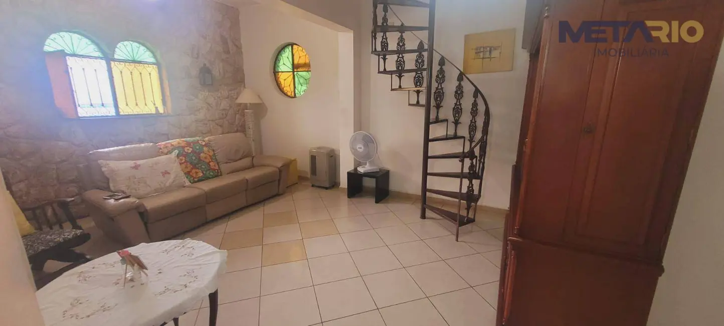 Casa de Condomínio com 4 quartos à venda, 480m2 em Vila Valqueire, Rio De Janeiro - RJ - imagem 9 Foto 9 de Casa de Condomínio com 4 quartos à venda, 480m2 em Vila Valqueire, Rio De Janeiro - RJ