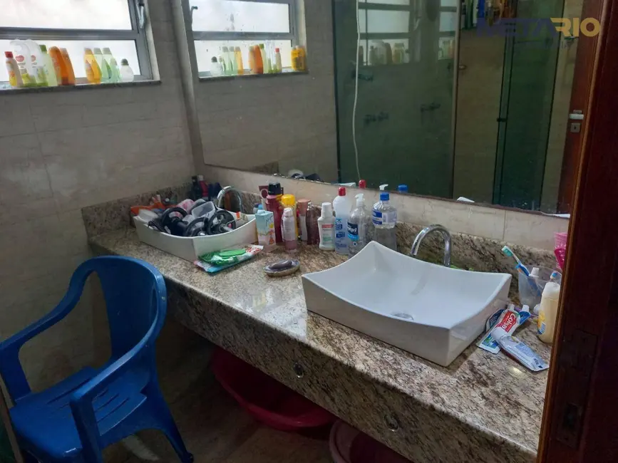 Casa com 2 quartos à venda, 280m2 em Bento Ribeiro, Rio De Janeiro - RJ - imagem 8 Foto 8 de Casa com 2 quartos à venda, 280m2 em Bento Ribeiro, Rio De Janeiro - RJ