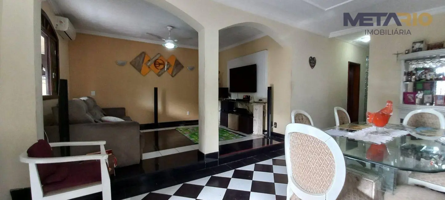 Casa com 3 quartos à venda, 365m2 em Vila Valqueire, Rio De Janeiro - RJ - imagem 7 Foto 7 de Casa com 3 quartos à venda, 365m2 em Vila Valqueire, Rio De Janeiro - RJ