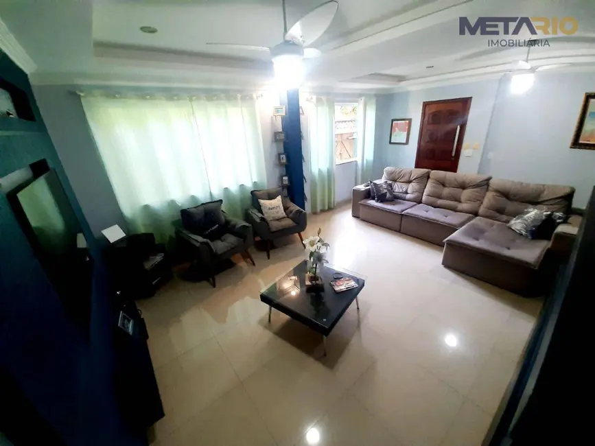 Casa de Condomínio com 4 quartos à venda, 200m2 em Marechal Hermes, Rio De Janeiro - RJ - imagem 3 Foto 3 de Casa de Condomínio com 4 quartos à venda, 200m2 em Marechal Hermes, Rio De Janeiro - RJ