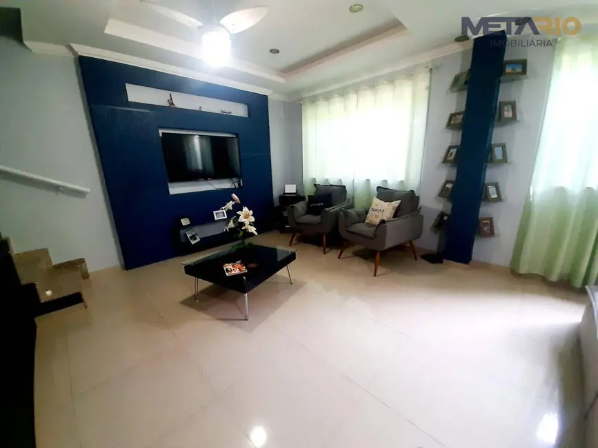 Casa de Condomínio com 4 quartos à venda, 200m2 em Marechal Hermes, Rio De Janeiro - RJ - imagem 4 Foto 4 de Casa de Condomínio com 4 quartos à venda, 200m2 em Marechal Hermes, Rio De Janeiro - RJ