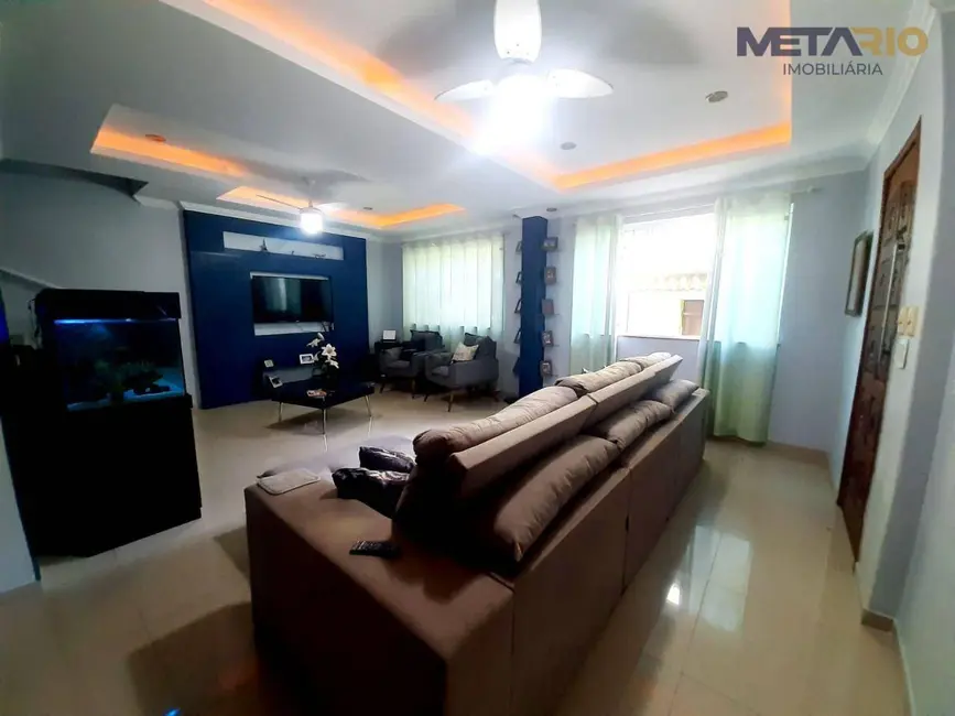 Casa de Condomínio com 4 quartos à venda, 200m2 em Marechal Hermes, Rio De Janeiro - RJ - imagem 2 Foto 2 de Casa de Condomínio com 4 quartos à venda, 200m2 em Marechal Hermes, Rio De Janeiro - RJ