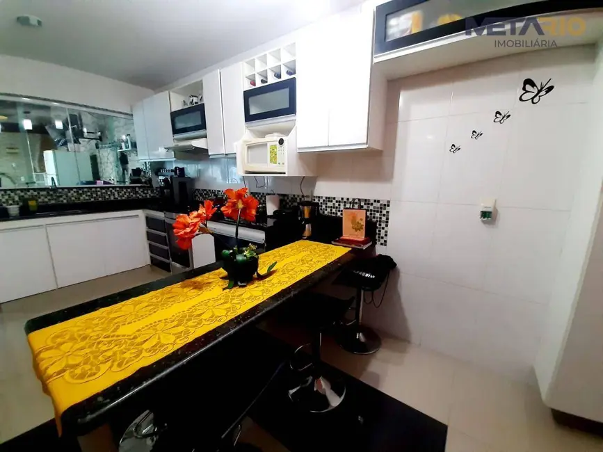 Casa de Condomínio com 4 quartos à venda, 200m2 em Marechal Hermes, Rio De Janeiro - RJ - imagem 9 Foto 9 de Casa de Condomínio com 4 quartos à venda, 200m2 em Marechal Hermes, Rio De Janeiro - RJ