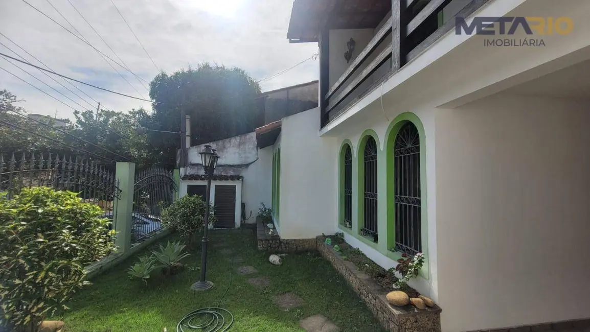 Foto 2 de Casa de Condomínio com 3 quartos à venda, 250m2 em Vila Valqueire, Rio De Janeiro - RJ