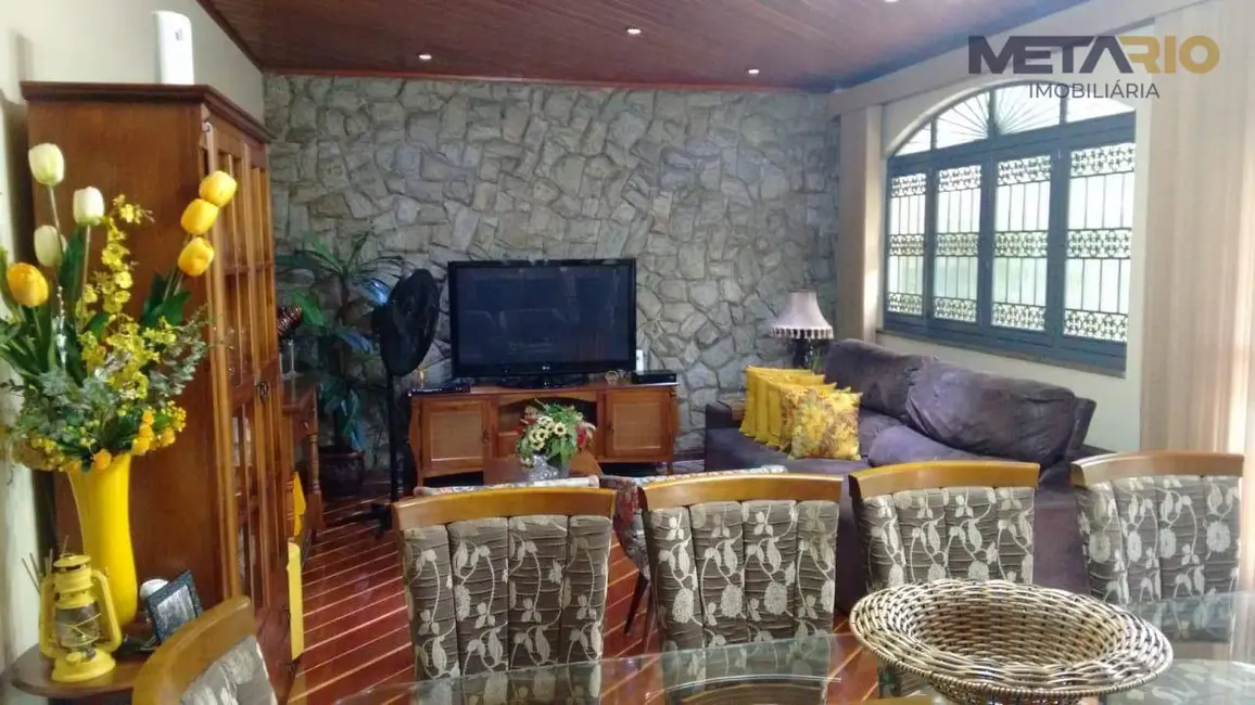 Casa de Condomínio com 4 quartos à venda, 250m2 em Vila Valqueire, Rio De Janeiro - RJ - imagem 6 Foto 6 de Casa de Condomínio com 4 quartos à venda, 250m2 em Vila Valqueire, Rio De Janeiro - RJ