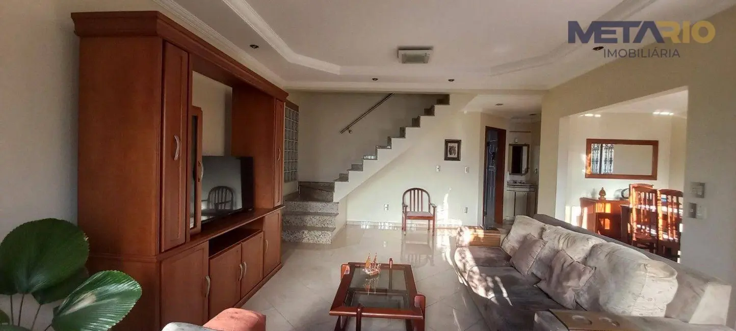 Casa de Condomínio com 4 quartos à venda, 501m2 em Jardim Sulacap, Rio De Janeiro - RJ - imagem 5 Foto 5 de Casa de Condomínio com 4 quartos à venda, 501m2 em Jardim Sulacap, Rio De Janeiro - RJ