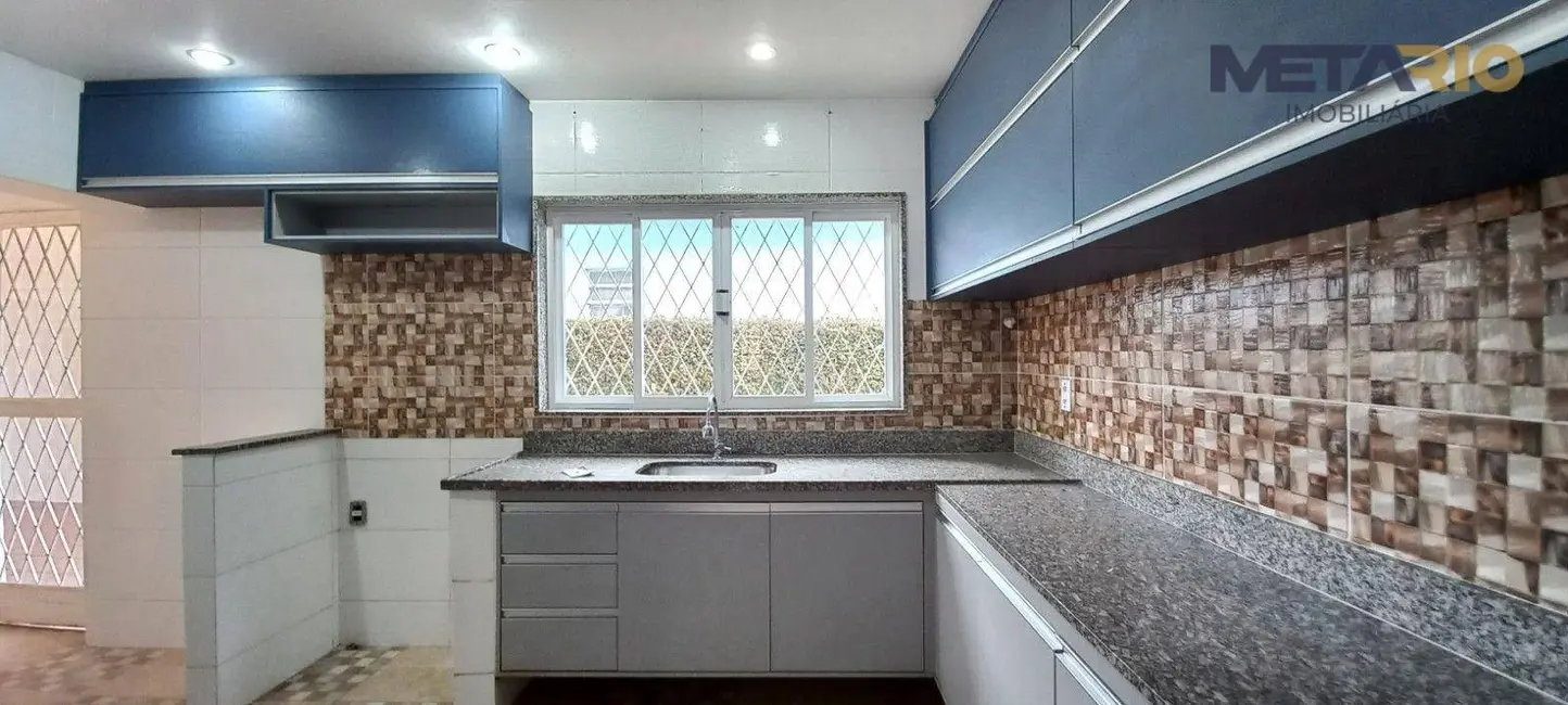 Casa com 4 quartos à venda, 369m2 em Vila Valqueire, Rio De Janeiro - RJ - imagem 8 Foto 8 de Casa com 4 quartos à venda, 369m2 em Vila Valqueire, Rio De Janeiro - RJ