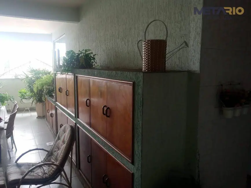 Casa com 3 quartos à venda, 450m2 em Vila Valqueire, Rio De Janeiro - RJ - imagem 4 Foto 4 de Casa com 3 quartos à venda, 450m2 em Vila Valqueire, Rio De Janeiro - RJ