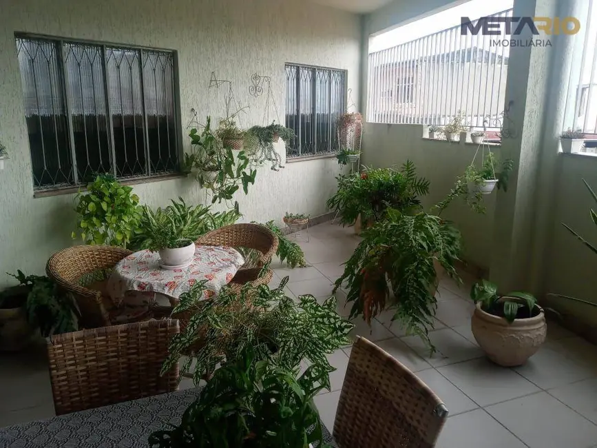 Casa com 3 quartos à venda, 450m2 em Vila Valqueire, Rio De Janeiro - RJ - imagem 6 Foto 6 de Casa com 3 quartos à venda, 450m2 em Vila Valqueire, Rio De Janeiro - RJ