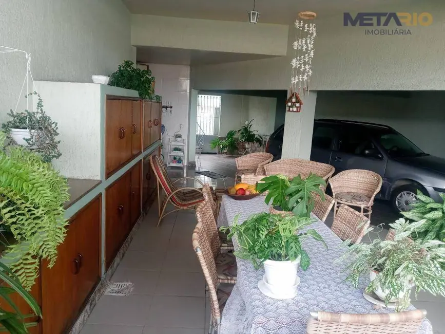 Casa com 3 quartos à venda, 450m2 em Vila Valqueire, Rio De Janeiro - RJ - imagem 5 Foto 5 de Casa com 3 quartos à venda, 450m2 em Vila Valqueire, Rio De Janeiro - RJ