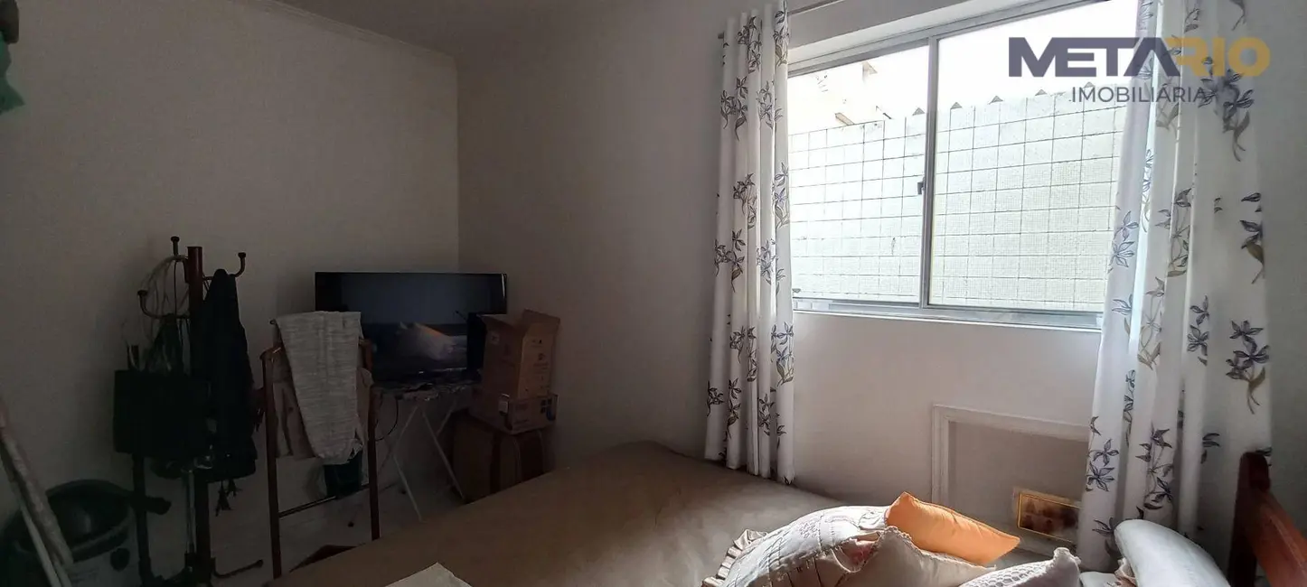 Casa com 4 quartos à venda, 600m2 em Bento Ribeiro, Rio De Janeiro - RJ - imagem 9 Foto 9 de Casa com 4 quartos à venda, 600m2 em Bento Ribeiro, Rio De Janeiro - RJ