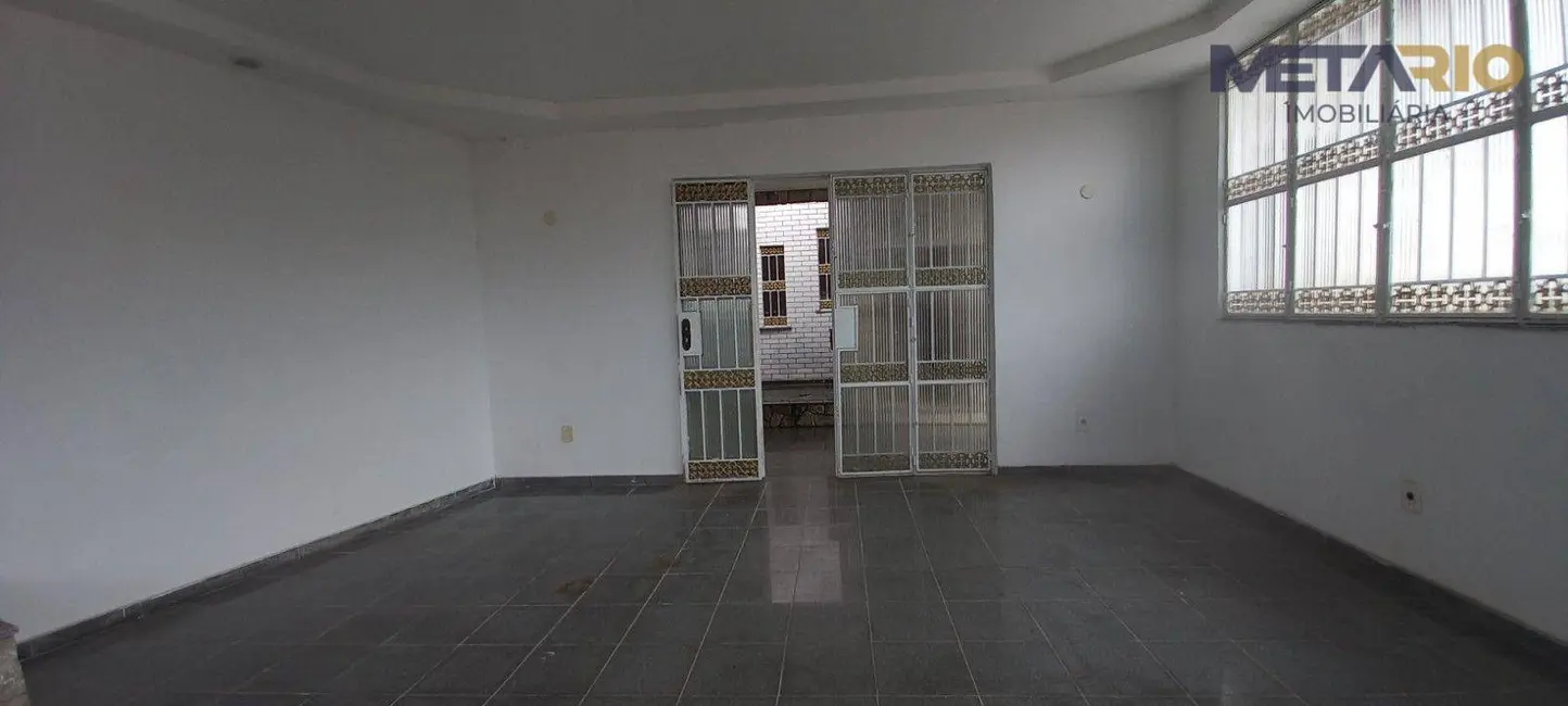 Casa de Condomínio com 4 quartos à venda, 300m2 em Vila Valqueire, Rio De Janeiro - RJ - imagem 3 Foto 3 de Casa de Condomínio com 4 quartos à venda, 300m2 em Vila Valqueire, Rio De Janeiro - RJ