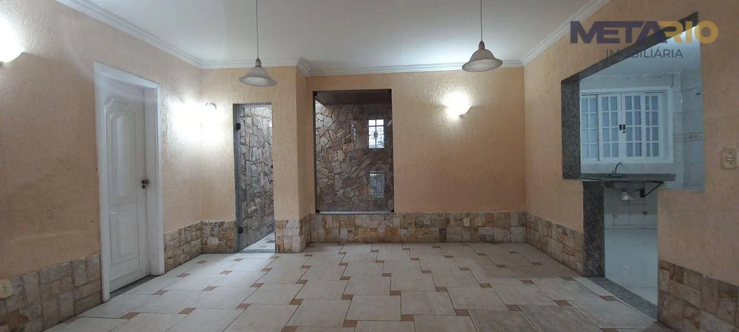 Casa de Condomínio com 4 quartos à venda, 300m2 em Vila Valqueire, Rio De Janeiro - RJ - imagem 7 Foto 7 de Casa de Condomínio com 4 quartos à venda, 300m2 em Vila Valqueire, Rio De Janeiro - RJ