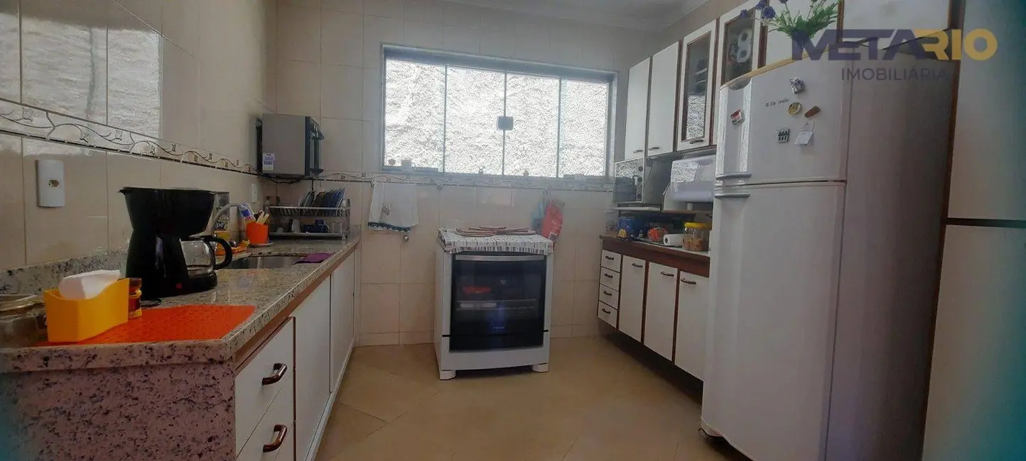 Foto 9 de Casa com 3 quartos à venda, 360m2 em Jardim Sulacap, Rio De Janeiro - RJ