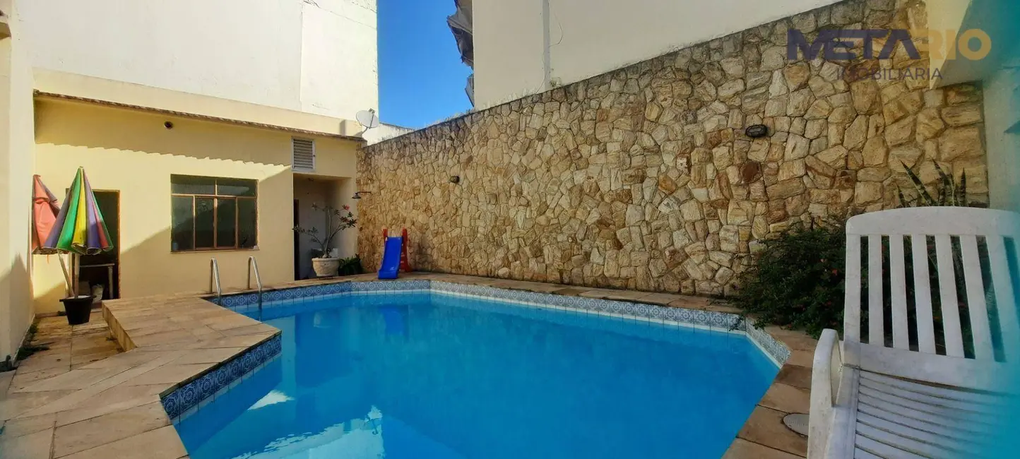 Foto 4 de Casa com 4 quartos à venda, 222m2 em Vila Valqueire, Rio De Janeiro - RJ